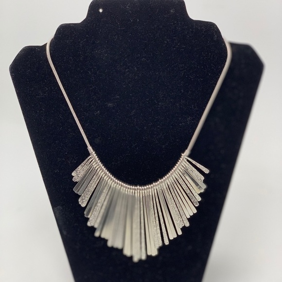 Saks fifth avenue women’s silver/ gray necklace - Picture 5 of 7